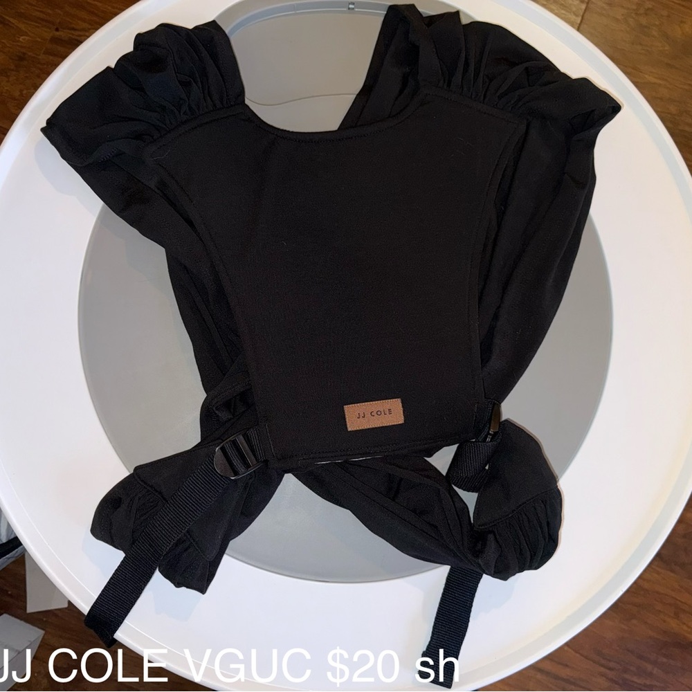 Jj Cole Black Soft-Structured Baby Assist